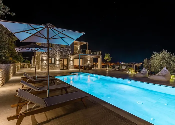 Manitennisvillas