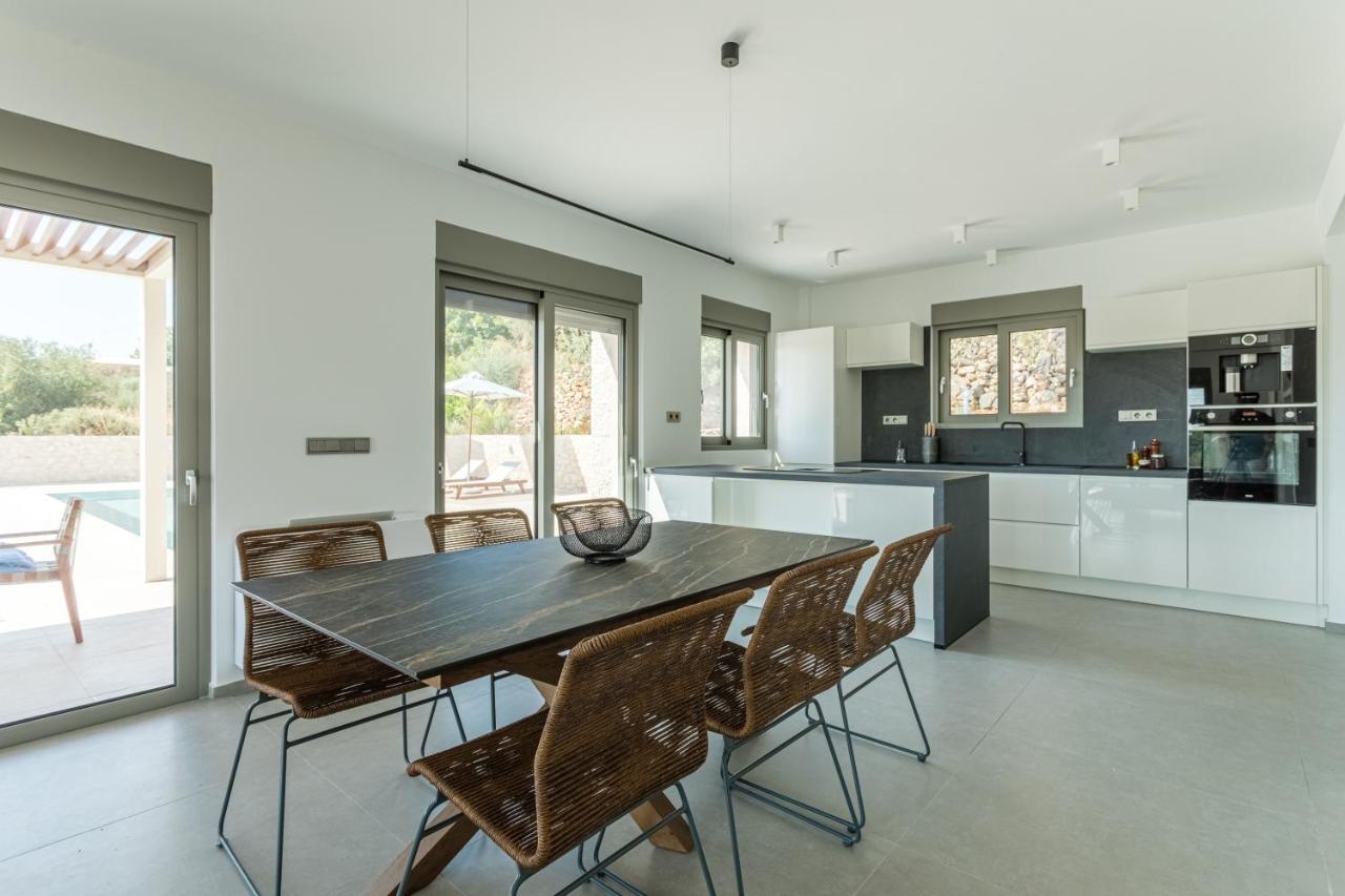 別墅 Manitennisvillas Stoúpa